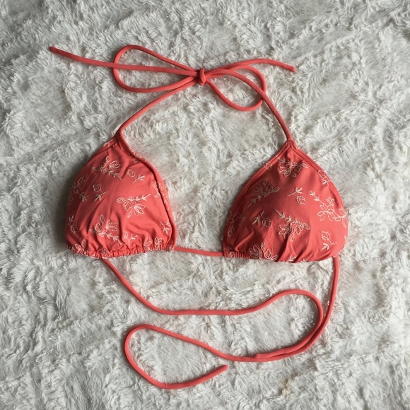 !SOLD! ABERCROMBIE & FITCH Coral String Triangle Bikini - Picture 2 of 7